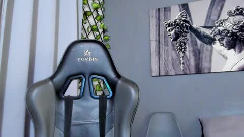 Axel online show from February 2025 10:10:01 PM