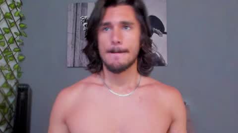 Axel online show from February 2025 11:43:02 PM