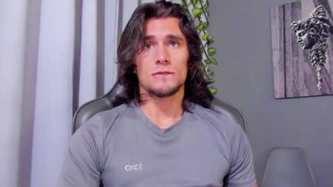 Axel online show from March 2025 09:43:01 PM