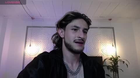 Axel  online show from May 2026 02:20:02 AM