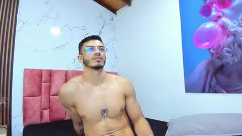 Axel  online show from December 2024 06:09:02 AM