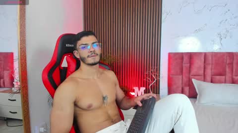 Axel  online show from December 2024 05:45:01 AM