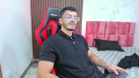 Axel  online show from January 2025 04:18:02 AM