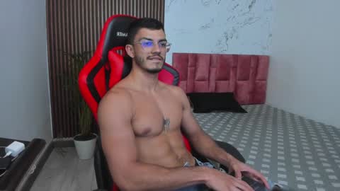 Axel  online show from January 2025 09:55:02 PM