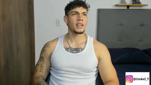 INDEPENDENT MODEL  online show from November 2025 07:13:02 PM