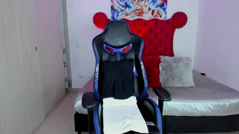 Snapshot of axelwinters_ chatting on May 2026 11:05:02 AM Axel online show from May 2026 11:05:02 AM