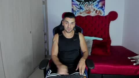Snapshot of axelwinters_ chatting on May 2026 01:03:01 AM Axel online show from May 2026 01:03:01 AM