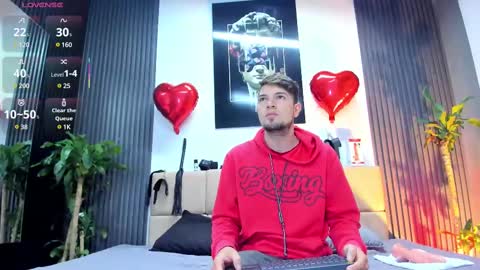 Snapshot of axelxmia_07 chatting on February 2025 12:04:02 PM Axel and mia online show from February 2025 12:04:02 PM