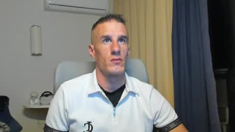 Snapshot of axl_fx chatting on June 2026 11:58:01 PM Axl online show from June 2026 11:58:01 PM