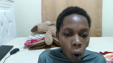 Snapshot of ayatie chatting on September 2025 09:24:01 AM Ayie online show from September 2025 09:24:01 AM