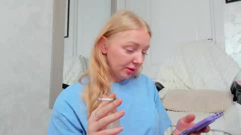 Snapshot of ayaye_ chatting on June 2026 06:39:01 AM SundyRose online show from June 2026 06:39:01 AM