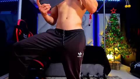 Snapshot of aydenmillerdom chatting on December 2025 01:22:01 AM Ayden Miller online show from December 2025 01:22:01 AM