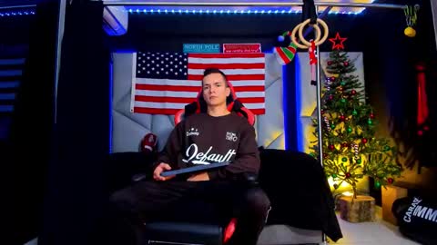 Snapshot of aydenmillerdom chatting on January 2026 04:05:01 AM Ayden Miller online show from January 2026 04:05:01 AM