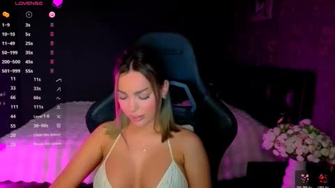  Ayla Demir  online show from March 2026 10:13:01 PM