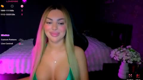  Ayla Demir  online show from April 2026 08:51:01 PM