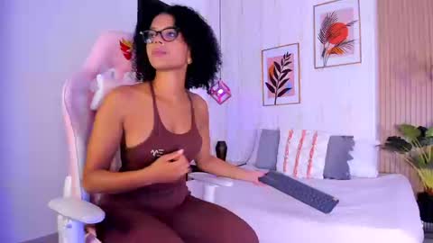 Ayleen online show from October 2025 12:50:01 PM