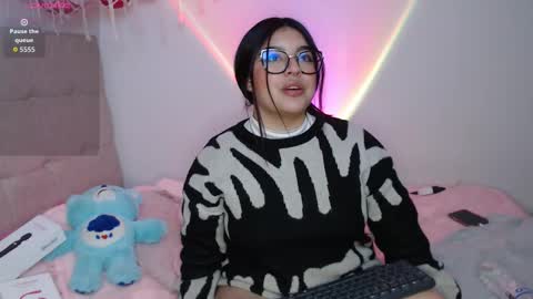 Ayleen online show from October 2025 05:04:02 AM