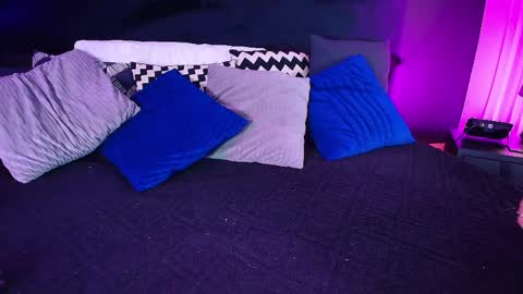 Aylen online show from April 2026 07:33:02 PM