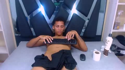 Aylen  online show from February 2025 12:51:02 AM