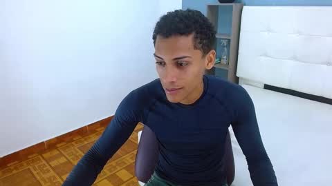 Aylen  online show from February 2025 06:55:02 PM