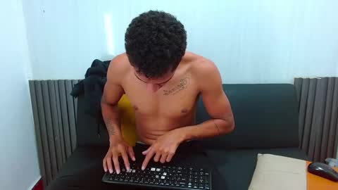 Aylen  online show from February 2025 03:27:01 PM