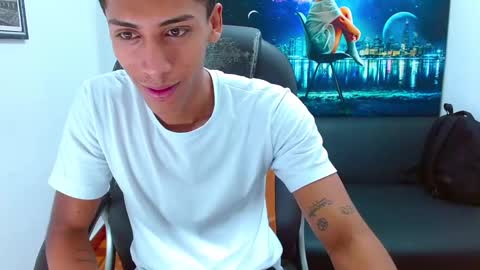 Aylen  online show from February 2025 12:28:01 PM