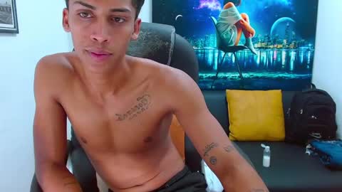 Aylen  online show from February 2025 07:21:01 PM