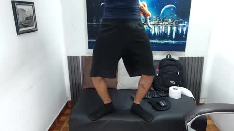 Aylen  online show from March 2025 06:11:01 PM