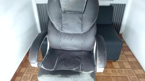 Aylen  online show from March 2025 12:20:01 AM