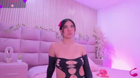 Snapshot of aylinlove_ chatting on June 2026 12:04:01 PM aylinlove_ online show from June 2026 12:04:01 PM