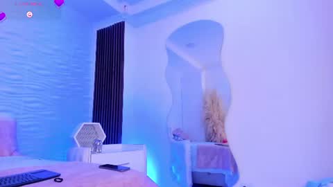 Snapshot of aylinlove_ chatting on July 2026 12:44:01 PM aylinlove_ online show from July 2026 12:44:01 PM