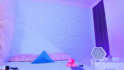 Snapshot of aylinlove_ chatting on July 2026 11:28:01 AM aylinlove_ online show from July 2026 11:28:01 AM