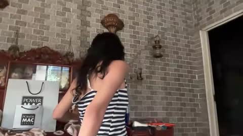 aymkyline online show from November 2025 01:49:02 AM