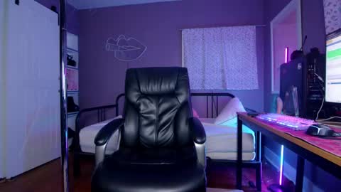 mia rand online show from February 2025 10:43:02 PM