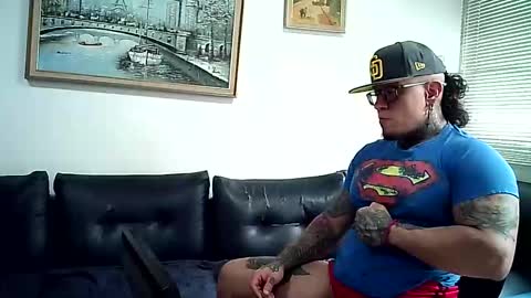 Ayrton naffah2 online show from December 2025 07:20:02 PM