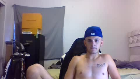 Snapshot of az2312752908 chatting on April 2026 12:43:02 AM az2312752908 online show from April 2026 12:43:02 AM