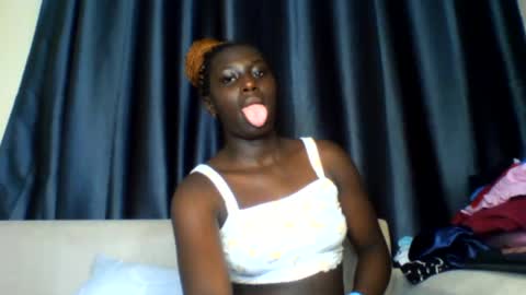 Snapshot of azaelia_iris chatting on July 2026 06:03:02 PM azaelia_iris online show from July 2026 06:03:02 PM
