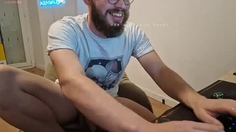 Snapshot of azagal22 chatting on January 2025 05:41:01 PM justin online show from January 2025 05:41:01 PM