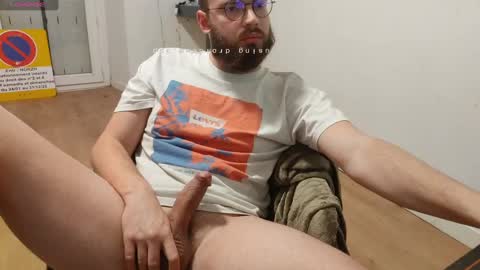 Snapshot of azagal22 chatting on January 2025 10:26:01 PM justin online show from January 2025 10:26:01 PM