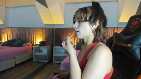 Snapshot of azahara_18 chatting on May 2026 11:55:02 PM Azahara online show from May 2026 11:55:02 PM
