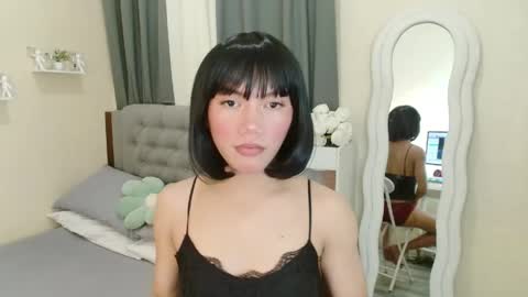 Snapshot of azeyyyy chatting on April 2026 05:25:02 PM AC online show from April 2026 05:25:02 PM