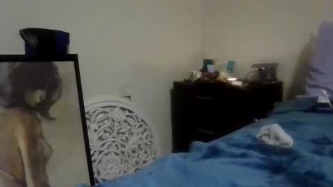 Light Bright  online show from January 2025 02:26:01 PM