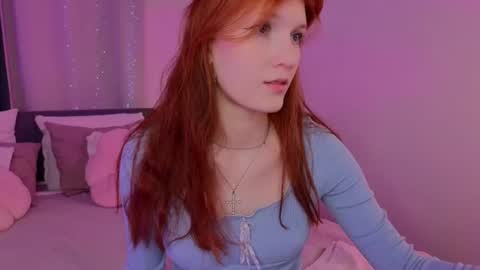 Snapshot of azoze1 chatting on June 2026 09:25:01 PM Zoe online show from June 2026 09:25:01 PM