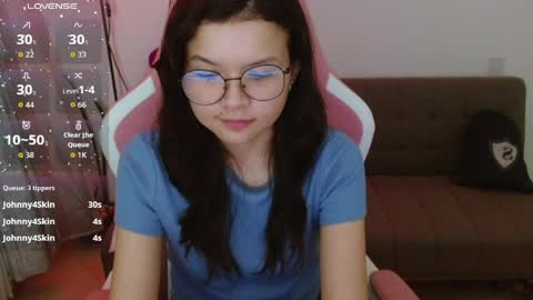 Azu  online show from April 2026 12:27:01 AM