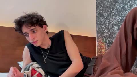 Snapshot of azulyfucsia chatting on December 2025 04:18:02 AM nice boy online show from December 2025 04:18:02 AM