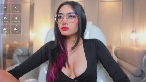 Azura online show from February 2026 07:25:02 PM