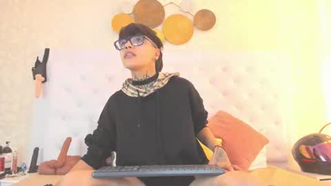 Snapshot of b3k_afrodict chatting on October 2025 03:53:02 AM Anny online show from October 2025 03:53:02 AM