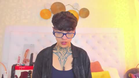 Snapshot of b3k_afrodict chatting on November 2025 02:17:02 AM Anny online show from November 2025 02:17:02 AM