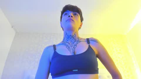 Snapshot of b3k_afrodict chatting on November 2025 03:39:01 AM Anny online show from November 2025 03:39:01 AM