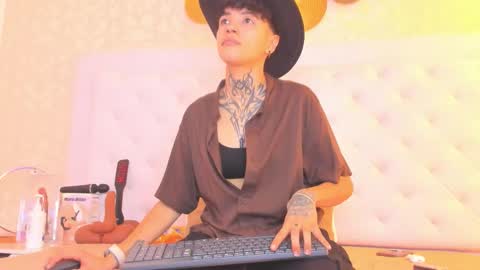 Snapshot of b3k_afrodict chatting on January 2026 03:23:01 AM Anny online show from January 2026 03:23:01 AM